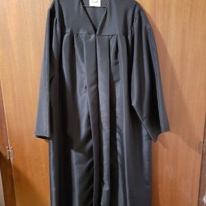 graduation gown